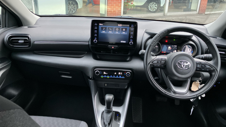 Toyota Yaris 1.5 Hybrid Design 5dr CVT Hybrid Hatchback